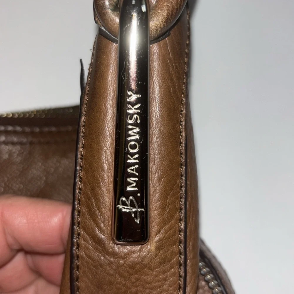 B MAKOWSKY BROWN LEATHER BOHO BAG GORGEOUS LEATHER WELL SEASONED
